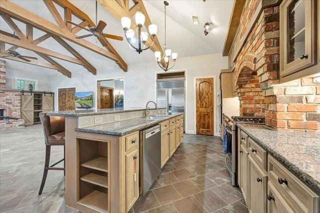 15502 Greens Cove Way, Houston, TX 77059