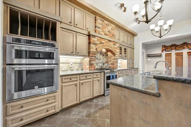 15502 Greens Cove Way, Houston, TX 77059