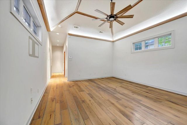 15502 Greens Cove Way, Houston, TX 77059