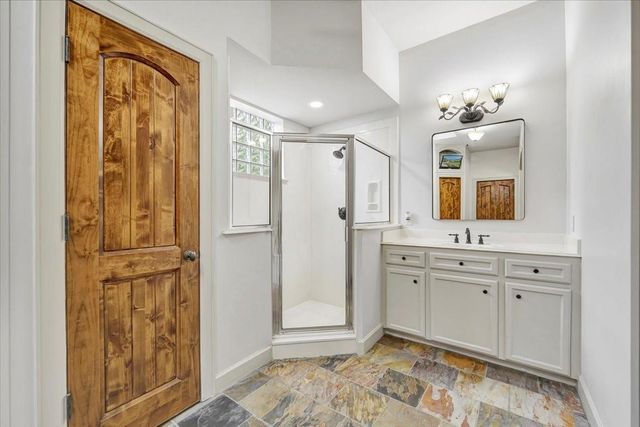 15502 Greens Cove Way, Houston, TX 77059