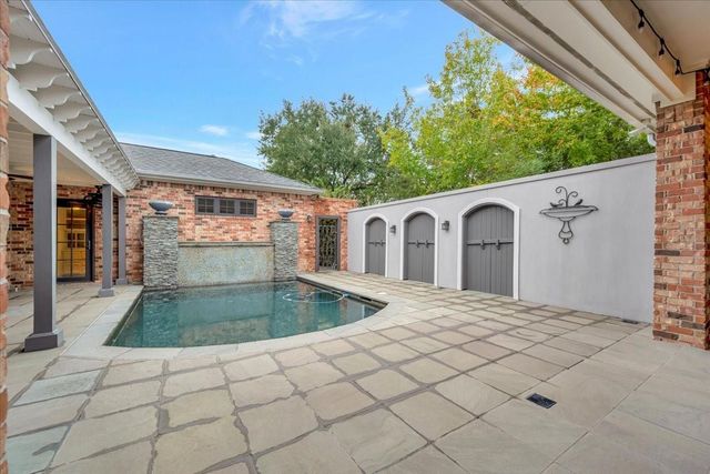 15502 Greens Cove Way, Houston, TX 77059