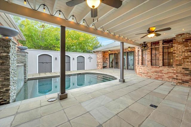 15502 Greens Cove Way, Houston, TX 77059