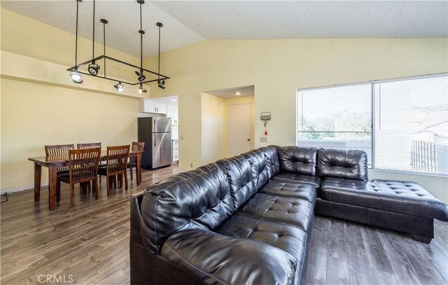 375 Stanford Court 9, Irvine, CA 92612