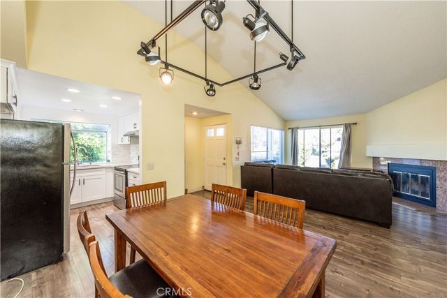 375 Stanford Court 9, Irvine, CA 92612