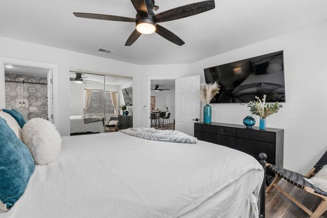 2700 Lawrence Crossley Road 105, Palm Springs, CA 92264