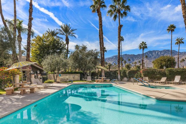2700 Lawrence Crossley Road 105, Palm Springs, CA 92264