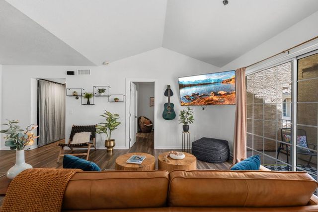 2700 Lawrence Crossley Road 105, Palm Springs, CA 92264