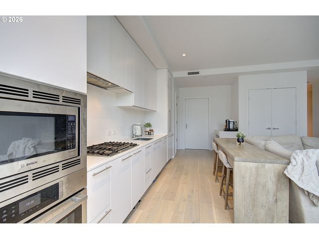1150 Nw QUIMBY St 204, Portland, OR 97209