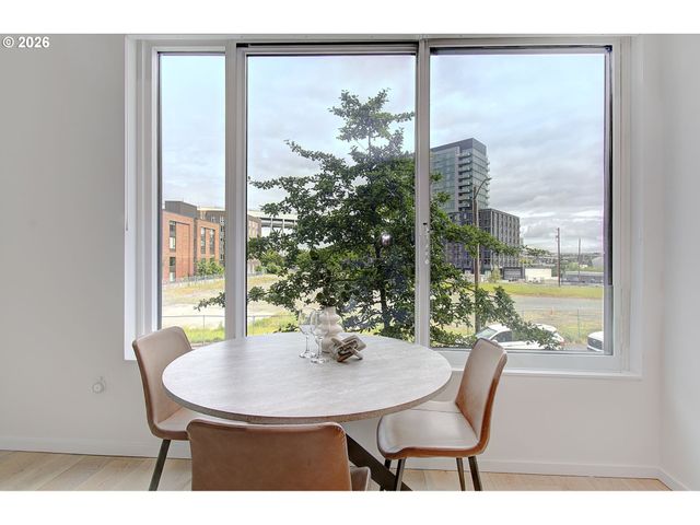 1150 Nw QUIMBY St 204, Portland, OR 97209