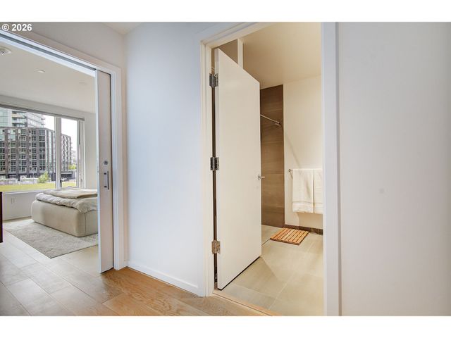 1150 Nw QUIMBY St 204, Portland, OR 97209
