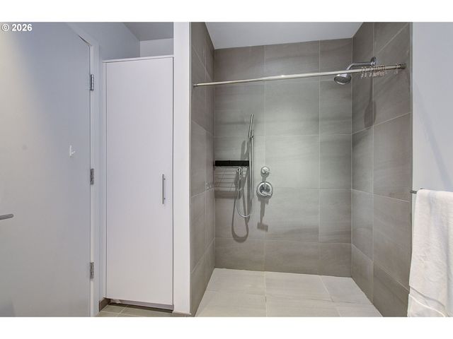 1150 Nw QUIMBY St 204, Portland, OR 97209