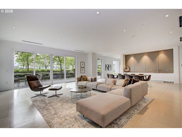 1150 Nw QUIMBY St 204, Portland, OR 97209