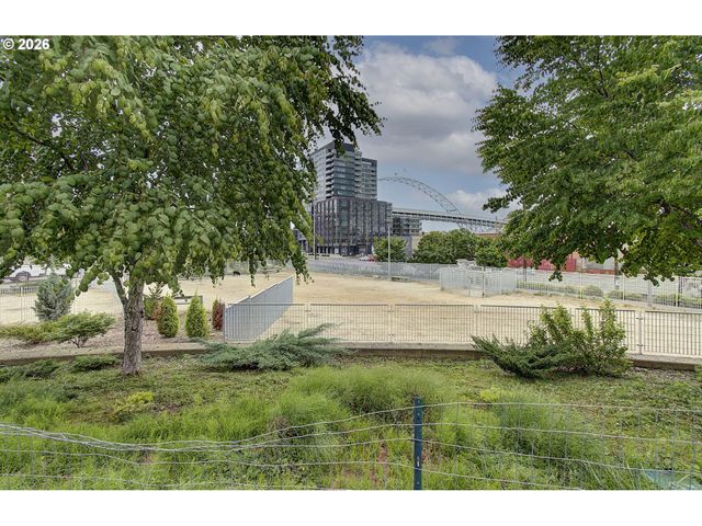 1150 Nw QUIMBY St 204, Portland, OR 97209