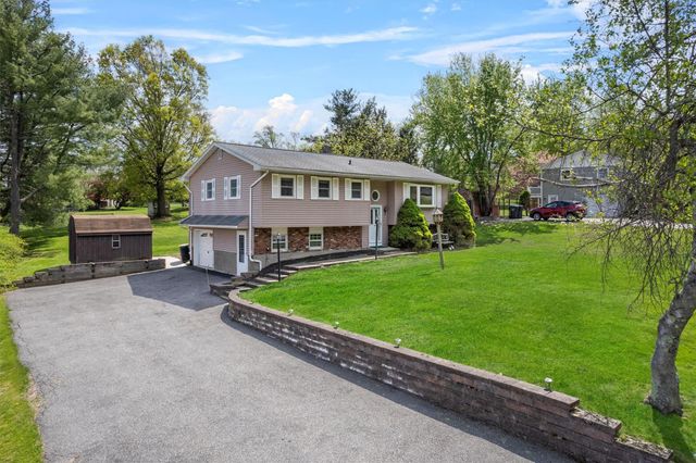 12 Mari Road, Chester, NY 10918