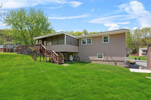 12 Mari Road, Chester, NY 10918