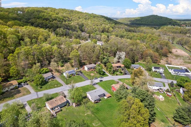 12 Mari Road, Chester, NY 10918