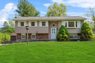 12 Mari Road, Chester, NY 10918