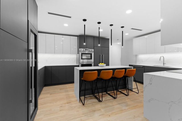 85 W Shore Dr W, Miami, FL 33133