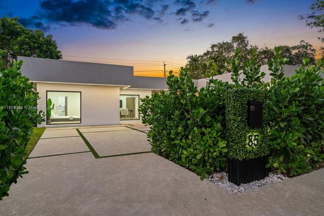 85 W Shore Dr W, Miami, FL 33133