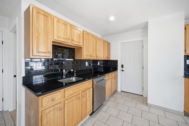 117 Quincy St 2, Quincy, MA 02169