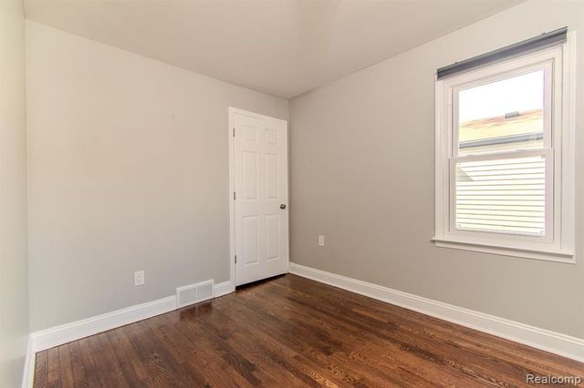 845 E 14 Mile Road, Birmingham, MI 48009