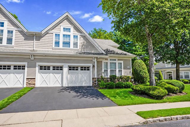 14 Concerto Drive, Lake Grove, NY 11755