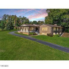 1080 Hidden Valley Road, Kingsport, TN 37663