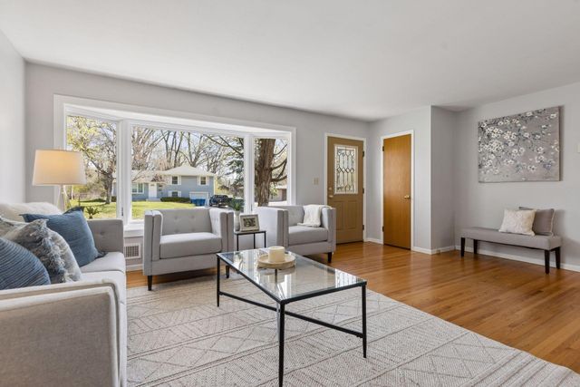 11032 Little Avenue S, Bloomington, MN 55437