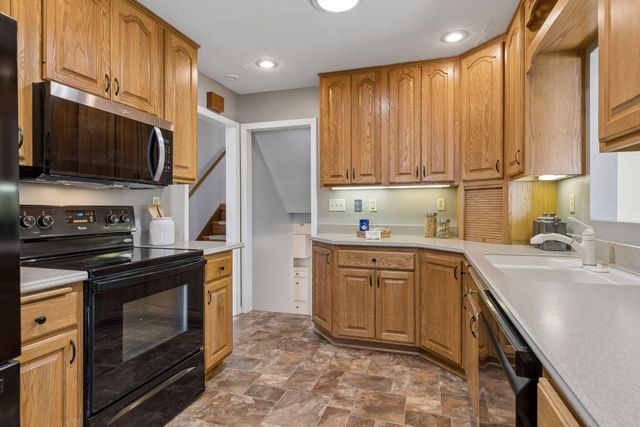 11032 Little Avenue S, Bloomington, MN 55437