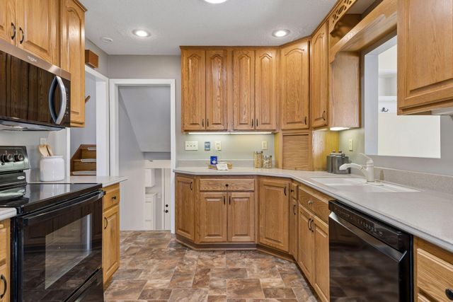 11032 Little Avenue S, Bloomington, MN 55437