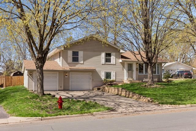 11032 Little Avenue S, Bloomington, MN 55437