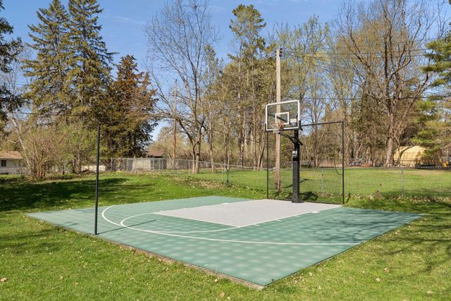 11032 Little Avenue S, Bloomington, MN 55437