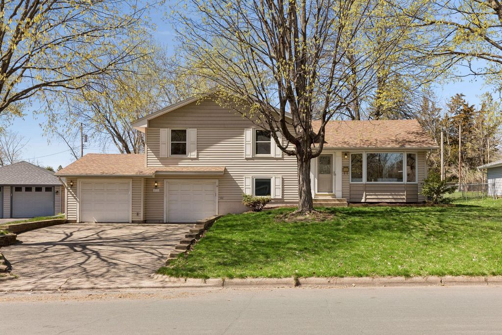 11032 Little Avenue S, Bloomington, MN 55437