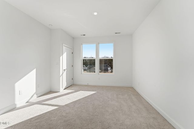 3106 Kiawa Pointe Lane 212, Durham, NC 27703