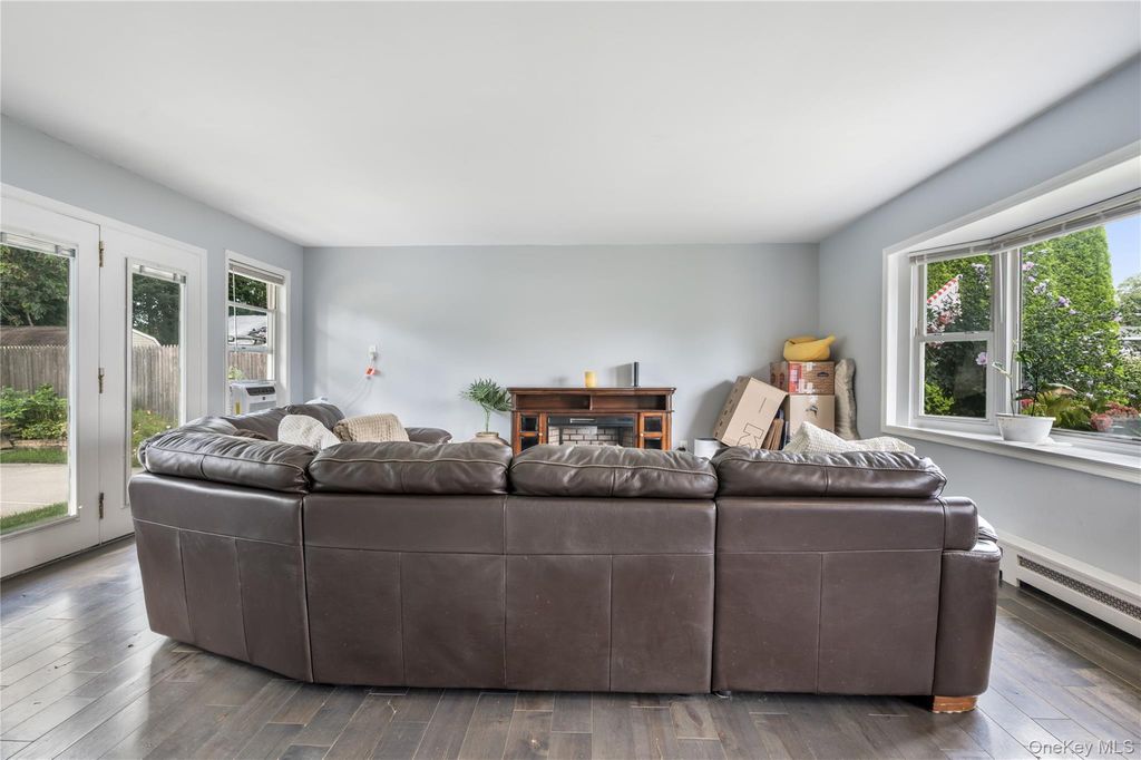 16 12th Street, Ronkonkoma, NY 11779 — photo 5