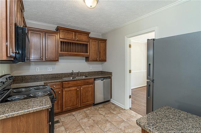6815 St Julian Way, Fayetteville, NC 28314