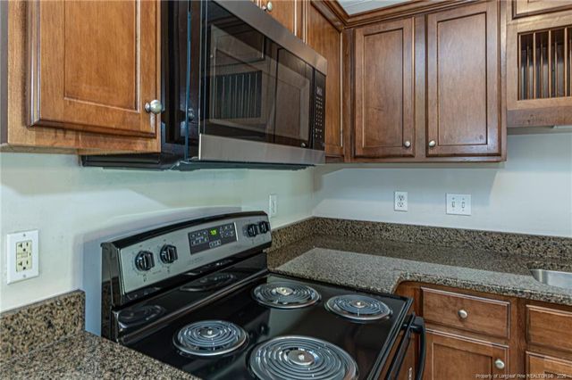 6815 St Julian Way, Fayetteville, NC 28314