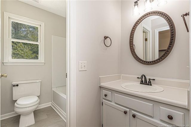 6815 St Julian Way, Fayetteville, NC 28314