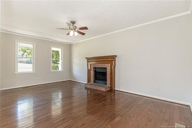 6815 St Julian Way, Fayetteville, NC 28314