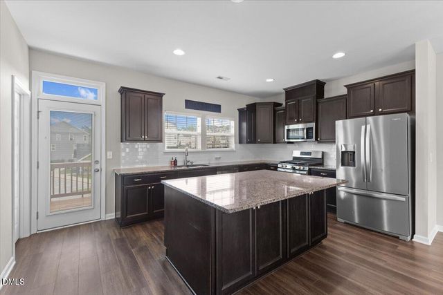 801 Grafton Peak Lane, Apex, NC 27523