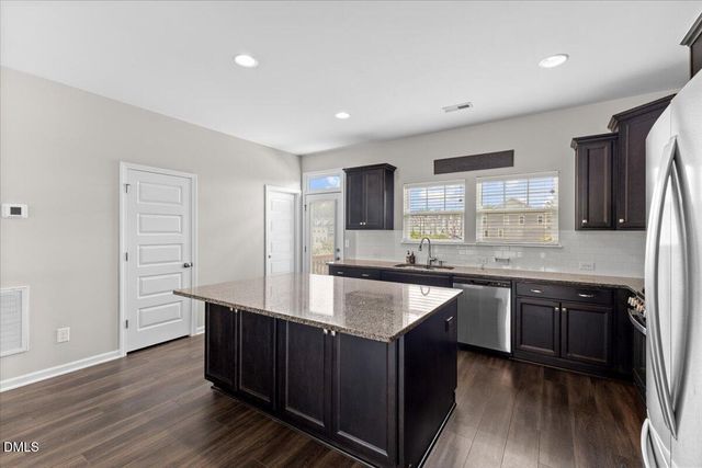 801 Grafton Peak Lane, Apex, NC 27523