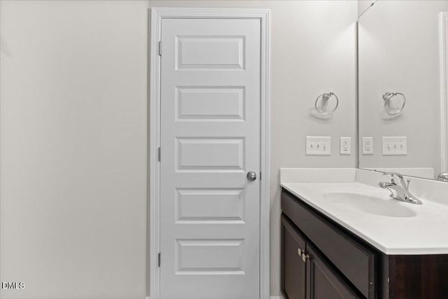801 Grafton Peak Lane, Apex, NC 27523