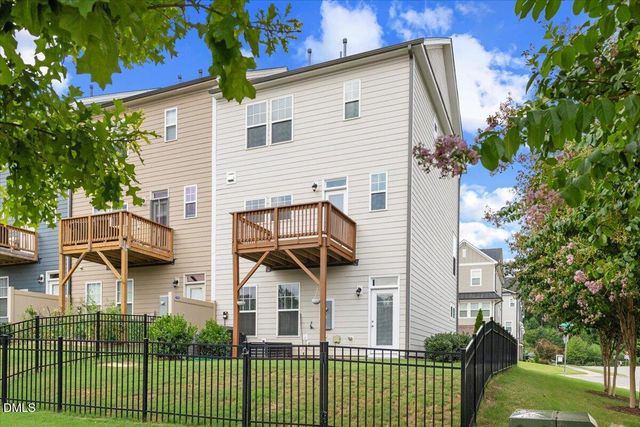 801 Grafton Peak Lane, Apex, NC 27523