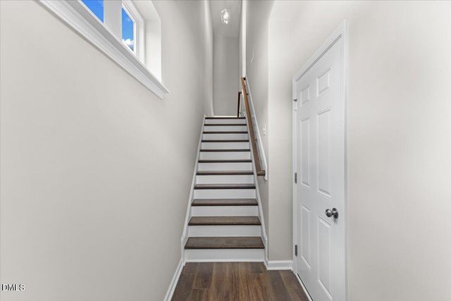 801 Grafton Peak Lane, Apex, NC 27523