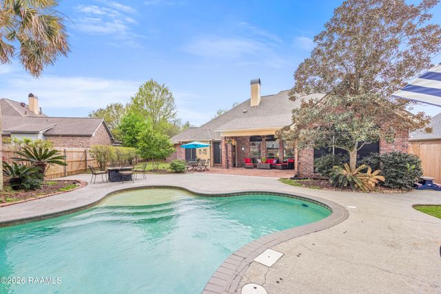 409 Austin Village Boulevard, Lafayette, LA 70508