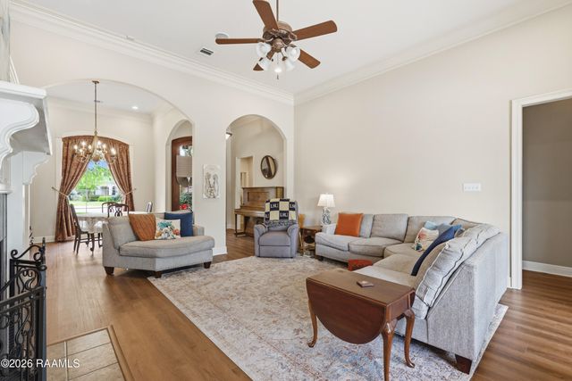 409 Austin Village Boulevard, Lafayette, LA 70508