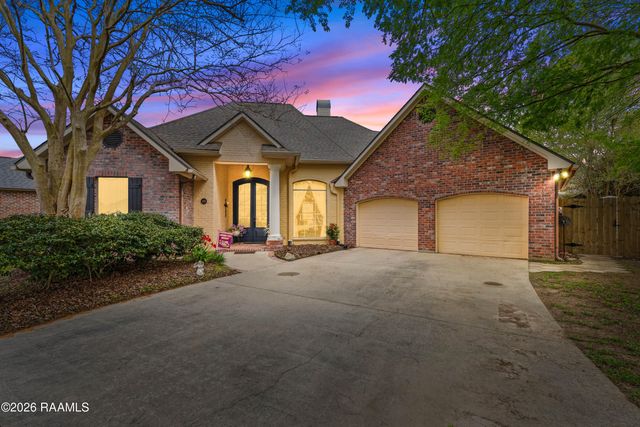 409 Austin Village Boulevard, Lafayette, LA 70508