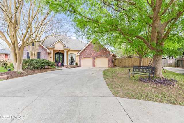 409 Austin Village Boulevard, Lafayette, LA 70508