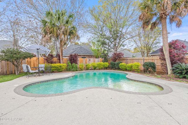 409 Austin Village Boulevard, Lafayette, LA 70508