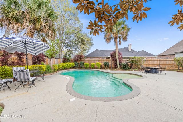 409 Austin Village Boulevard, Lafayette, LA 70508